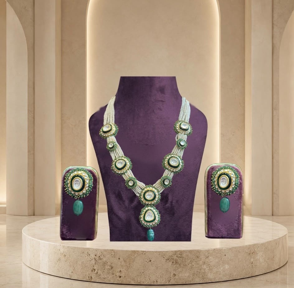 Signature emerald and polki choker by Shree Kishan Jewellers & Sons